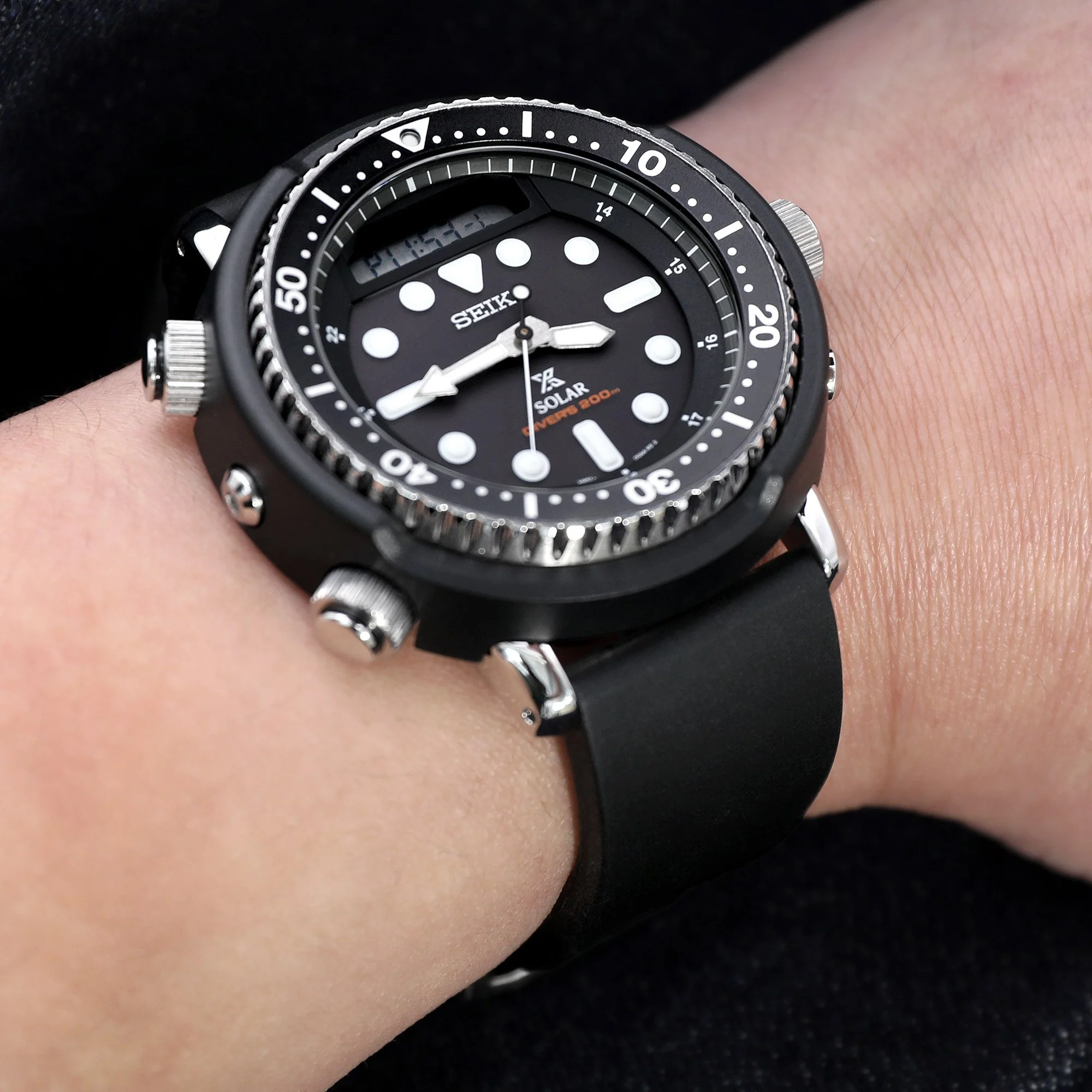Straight End Black FKM Rubber Quick Release Watch Band, Brushed, 19mm, 20mm, 21mm, 22mm or 24mm - Image 3