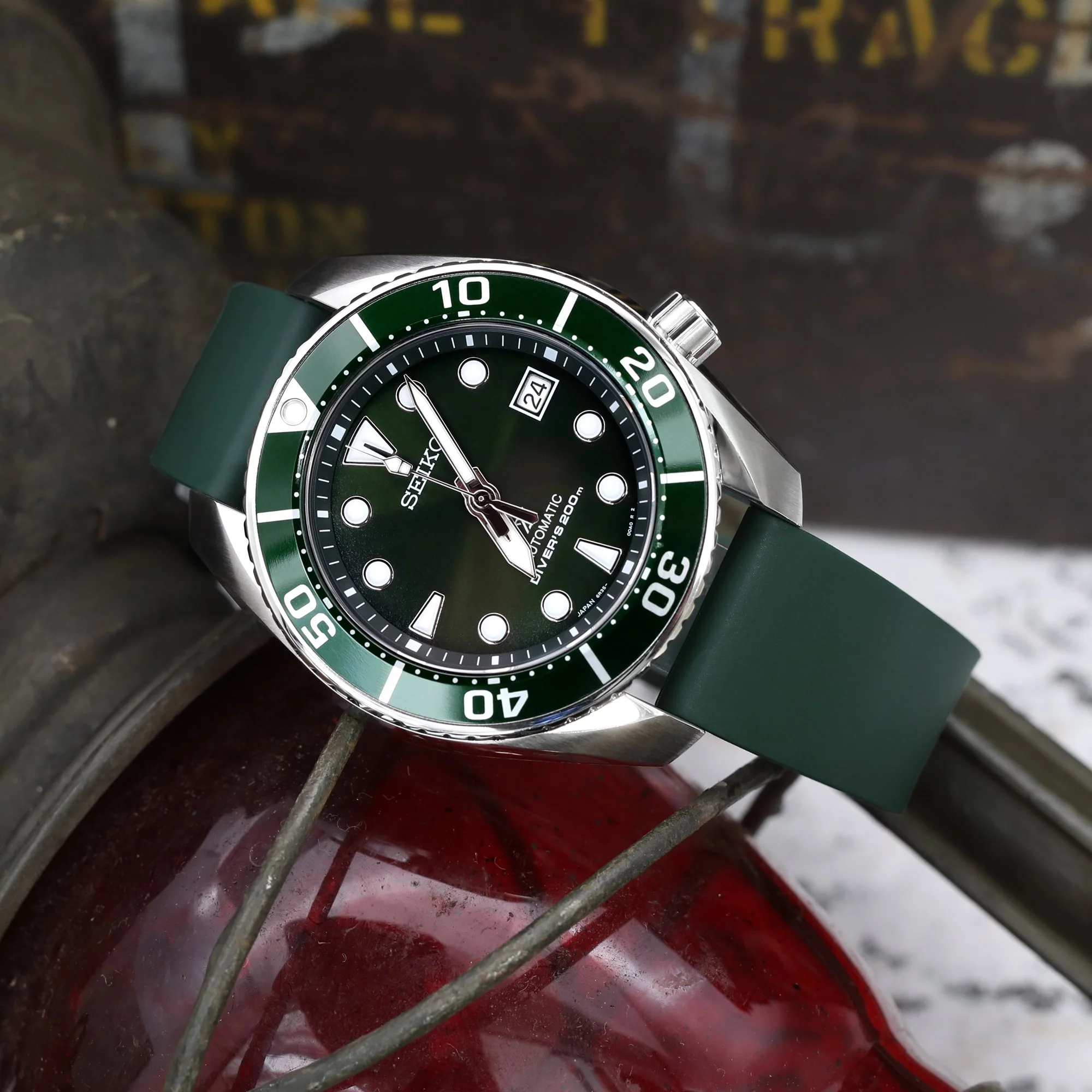 20mm or 22mm Straight End Emerald Green FKM Rubber Quick Release Watch Band, Brushed - Image 3