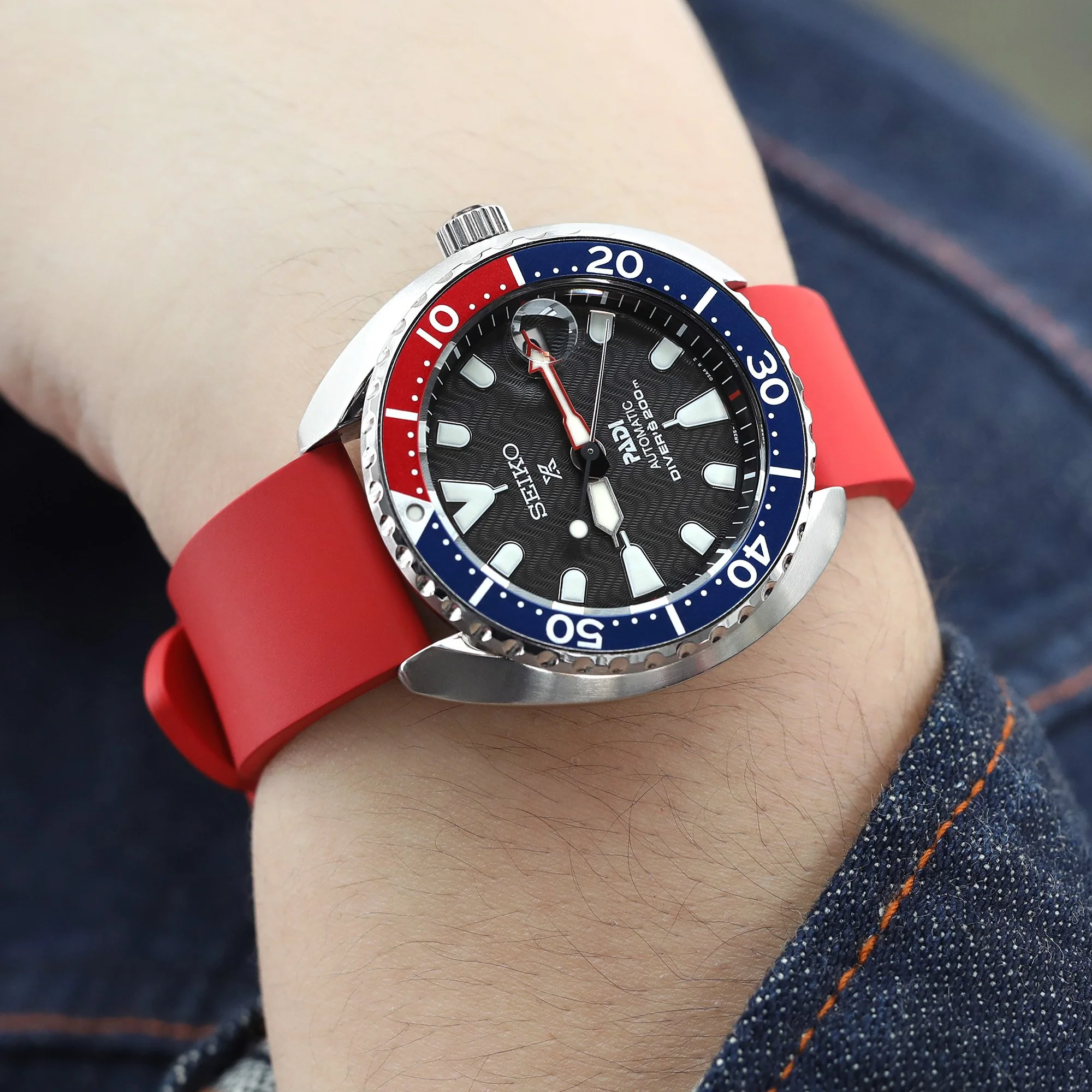 20mm or 22mm Straight End Red FKM Rubber Quick Release Watch Band, Brushed - Image 3