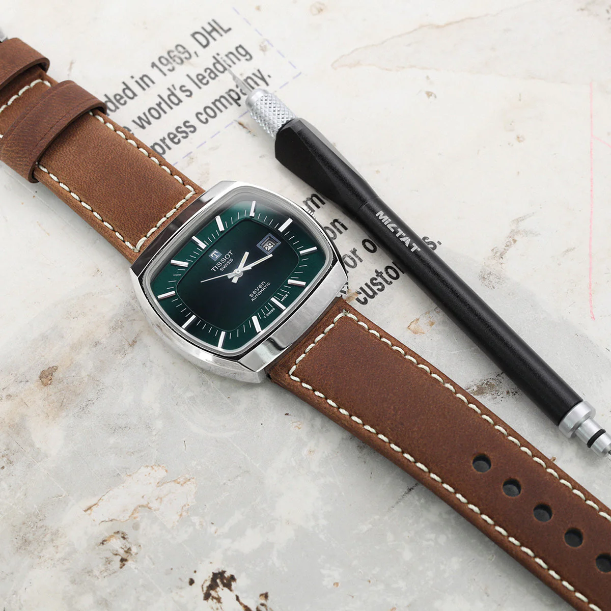 MiLTAT 24mm Mud Brown Nubuck Leather Watch Strap, Beige Stitching - Image 5