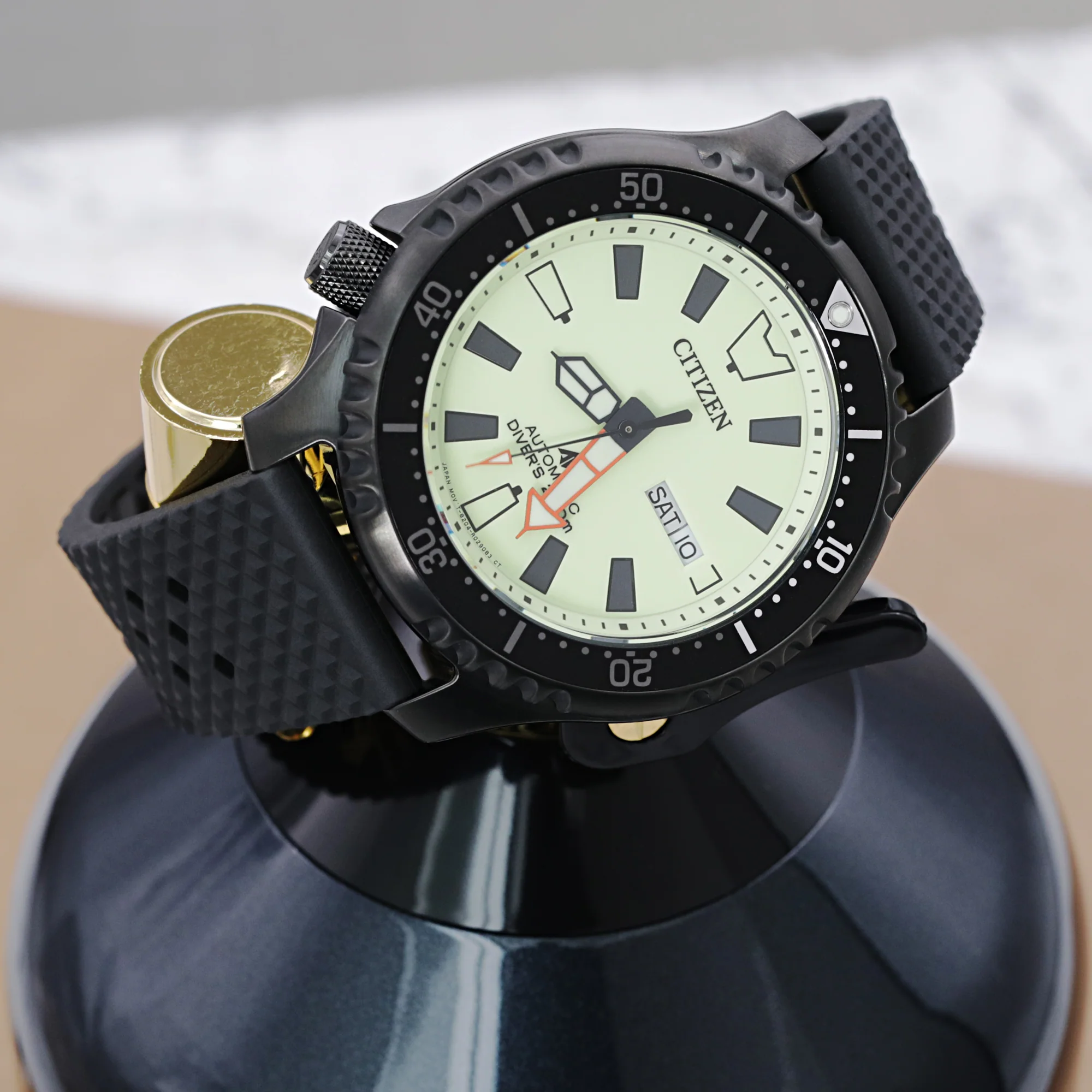 Rhombus Black FKM Quick Release rubber watch strap, 20mm - Image 3