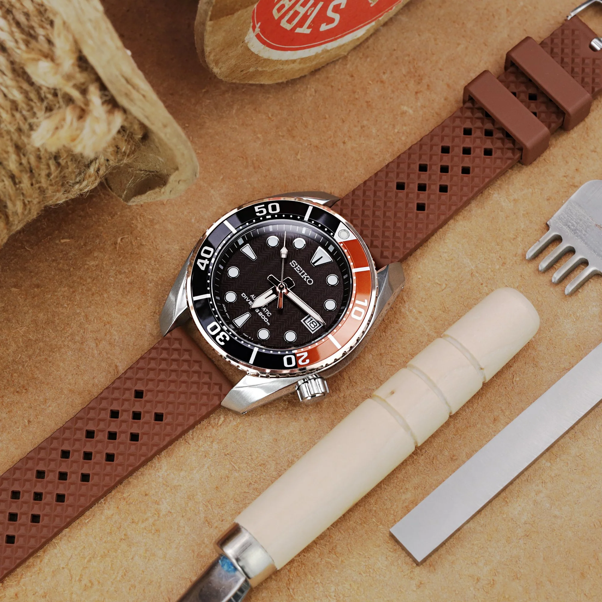 Rhombus Brown FKM Quick Release rubber watch strap, 20mm - Image 5