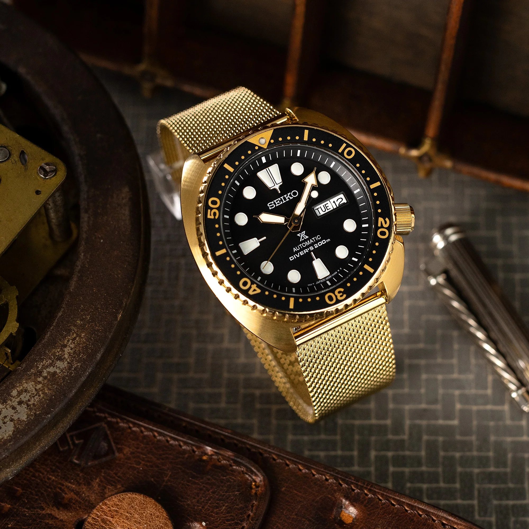 Superfine Quick Release Gold Mesh Watch Band 18mm 22mm - Image 3