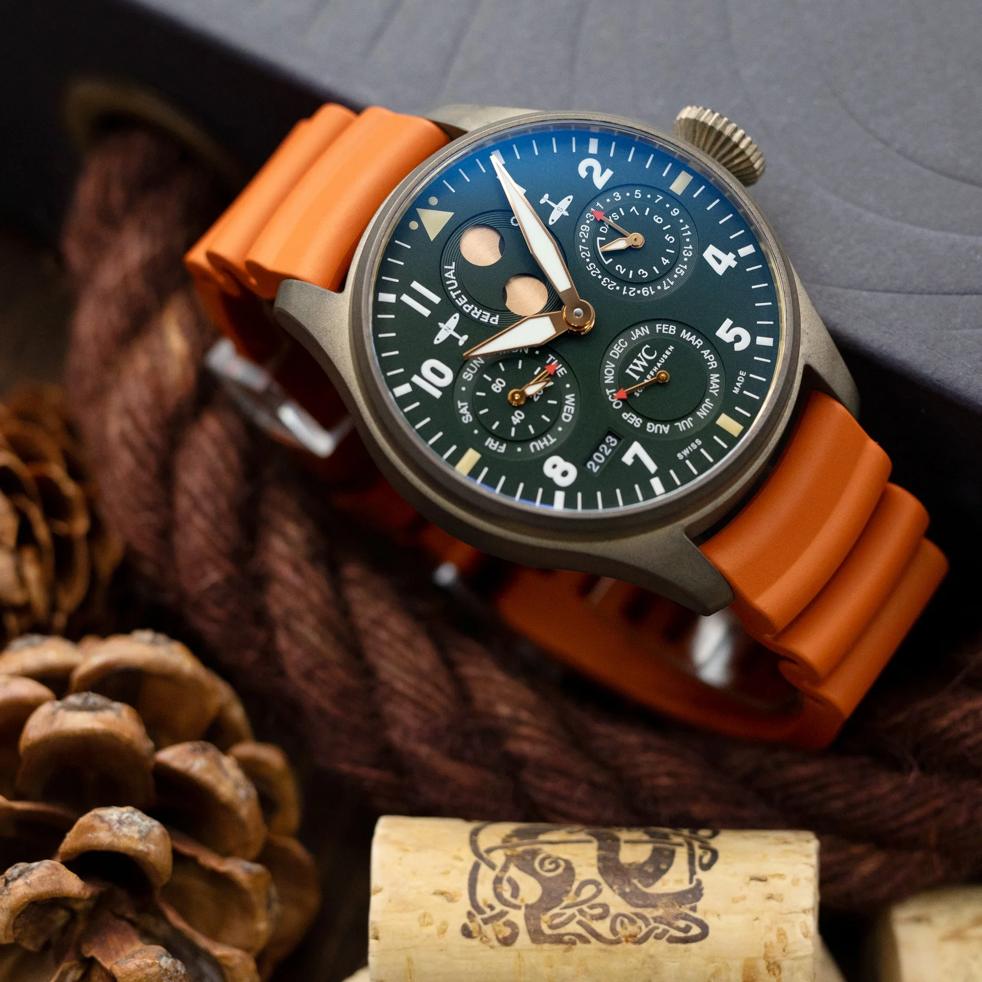 Q.R. Firewave Resilient Curved End FKM rubber Watch Strap, Burnt Orange 22mm - Image 3
