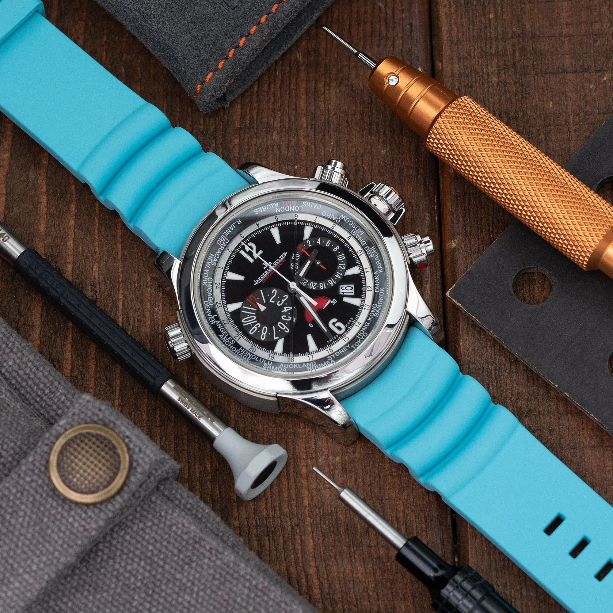 Q.R. Firewave Resilient Curved End FKM rubber Watch Strap, Sky Blue 22mm - Image 3